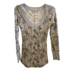 Free People V-Neck Thermal Top Size: Medium